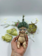 Load image into Gallery viewer, Loi - little baby doll